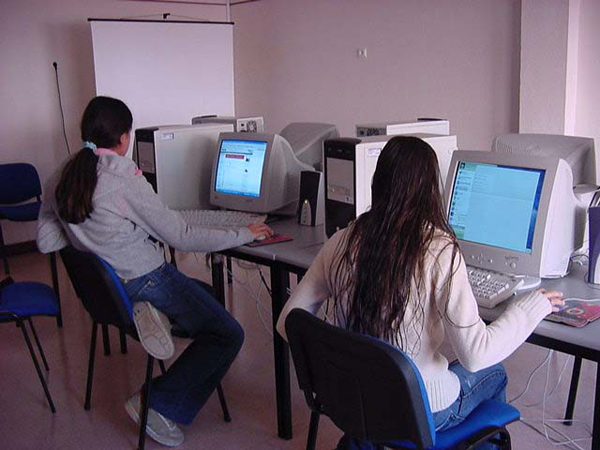 JOVENS01.jpg