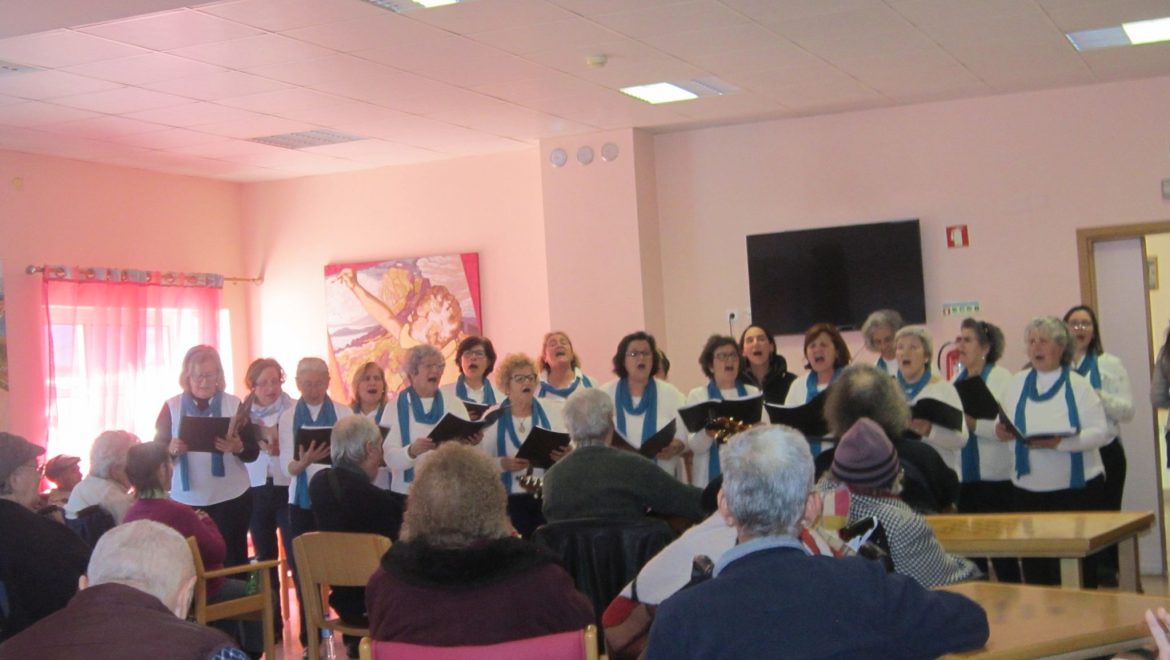 Coro da Associação de Socorros Mútuos Setubalense canta na LATI
