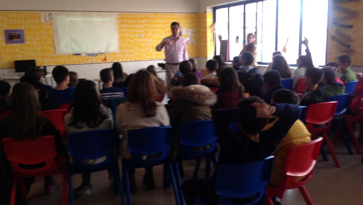 Área de Jovens debate perigos nas Redes Sociais