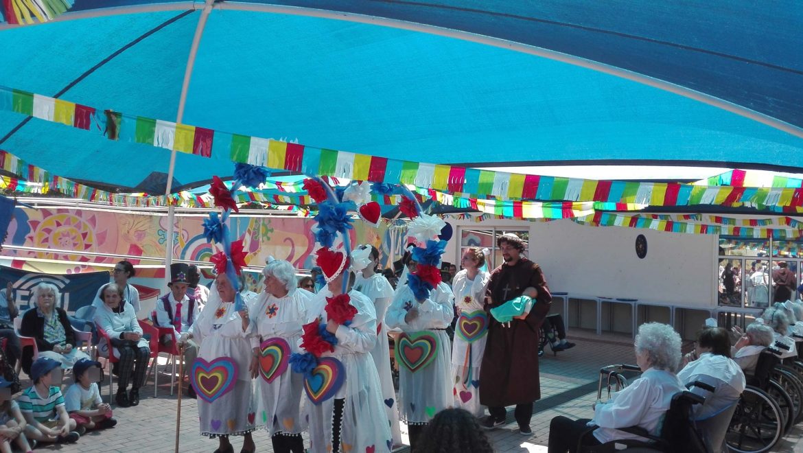 Noivas de Santo António marcham na LATI
