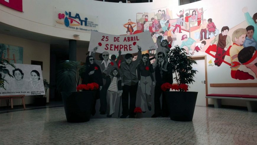 Lati comemora 25 de Abril