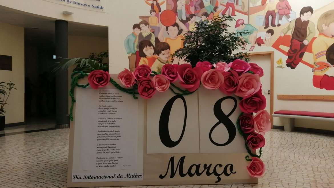 Dia Internacional da Mulher comemorado com flores