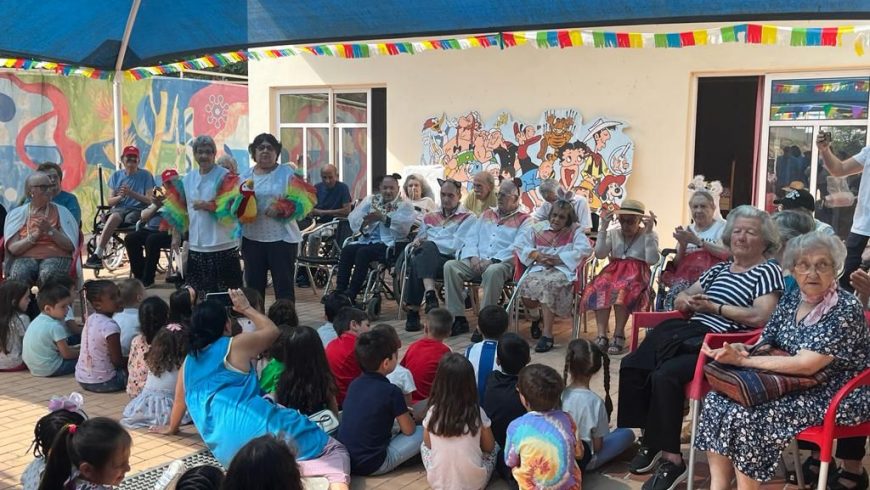 Área de Idosos comemora dia da criança