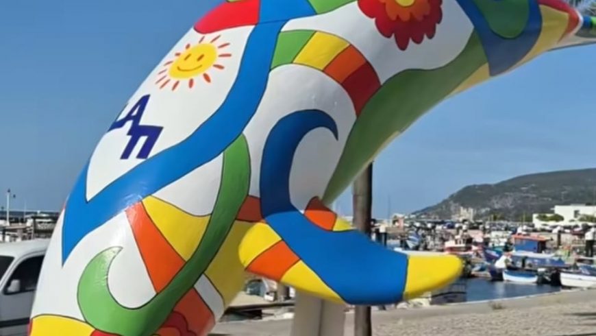 Jovens da LATI participam na Golfinho Parade